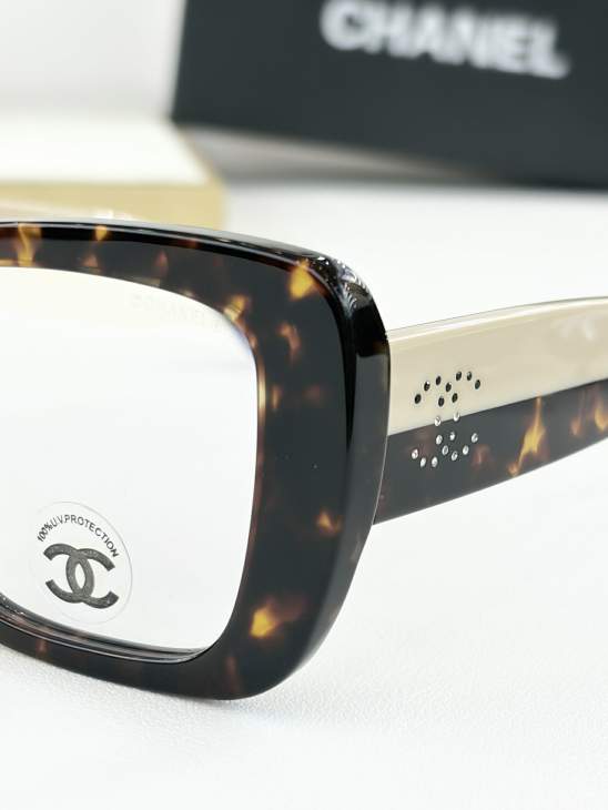Picture of Chanel Sunglasses _SKUfw79721534fw